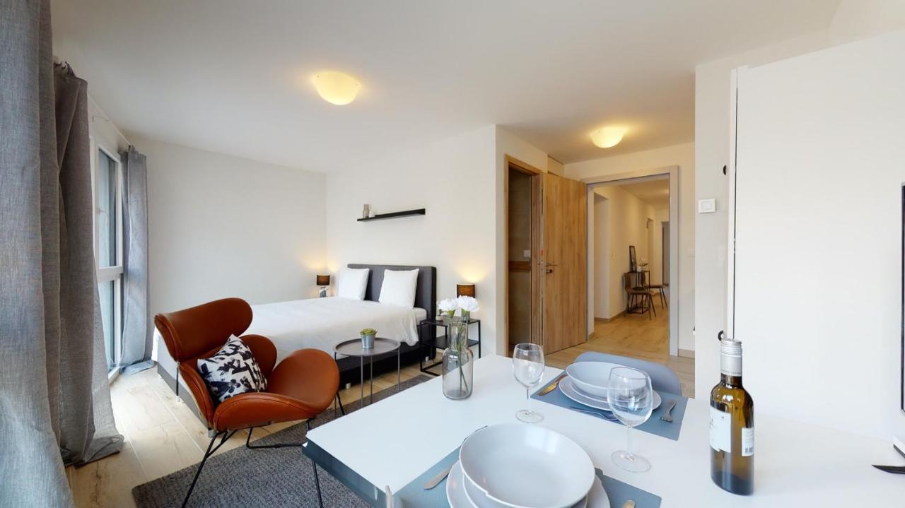 Nonanteneuf Appart Hotel Aigle - Contactless Check-In Extérieur photo
